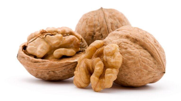 Walnuts - a product that contains B vitamins